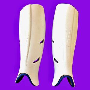 TK Level 4 Field Hockey Shin Guards White Size Adult Large